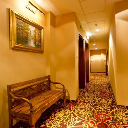 Szálloda Columbus 3*