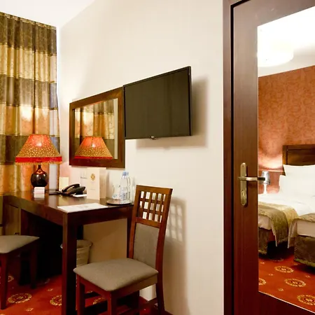 Hotel Columbus 3*