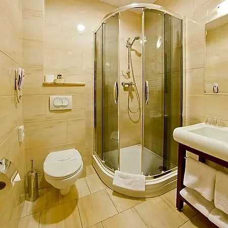 Szálloda Columbus 3*