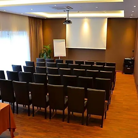 Szálloda Columbus 3*