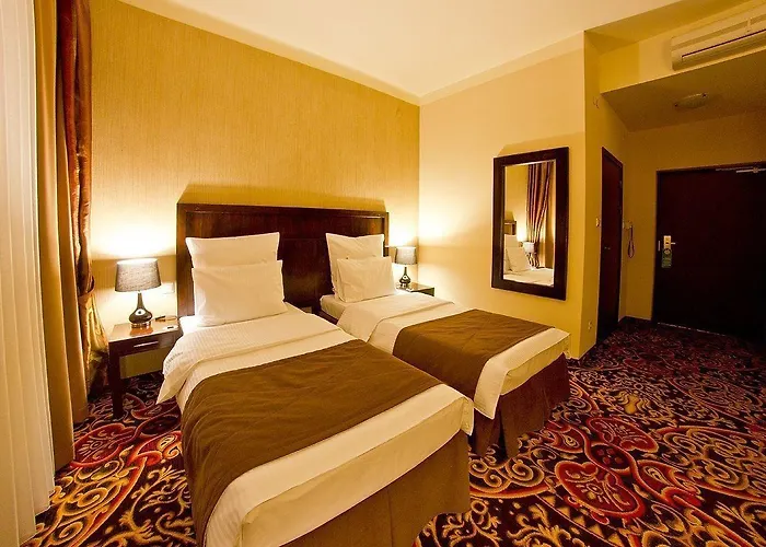 Отель Columbus 3*