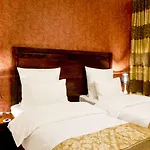 Columbus 3*