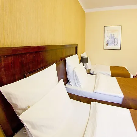 Szálloda Columbus 3*