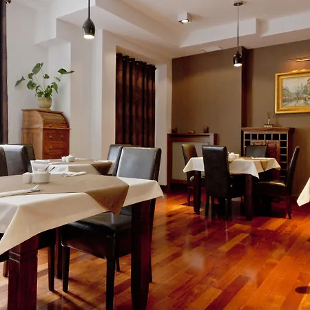 Columbus Szálloda 3*