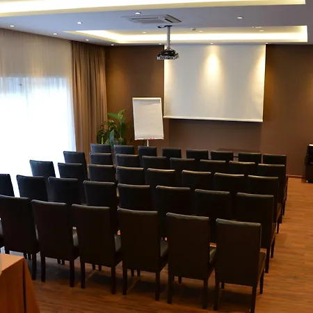 Columbus Szálloda 3*